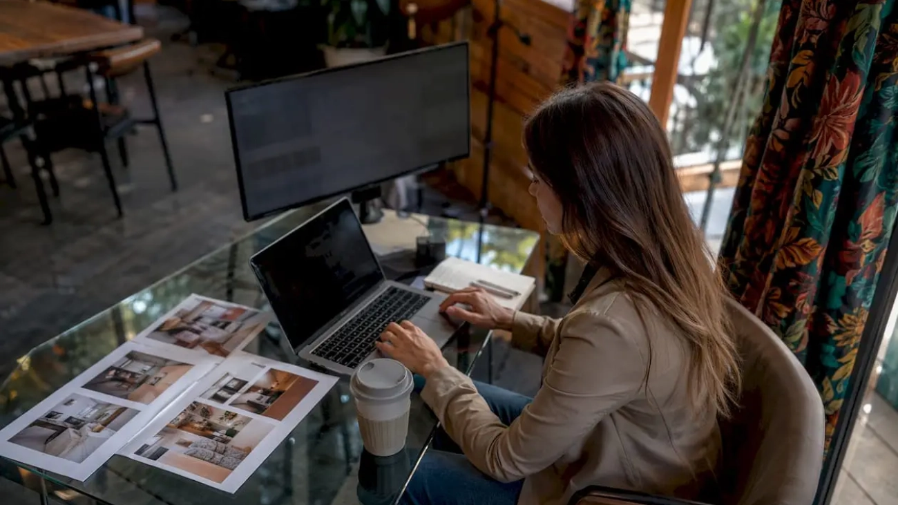 Marketing manager working on geo-targeting campaign